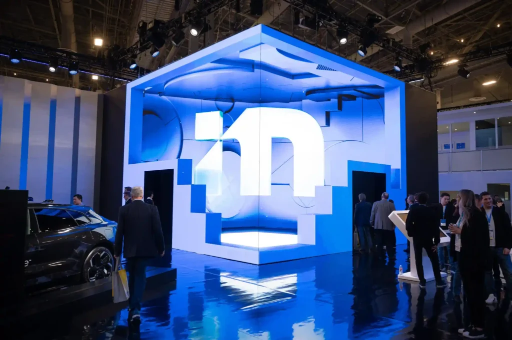 تصميم وتنفيذ جناح معرض تجاري